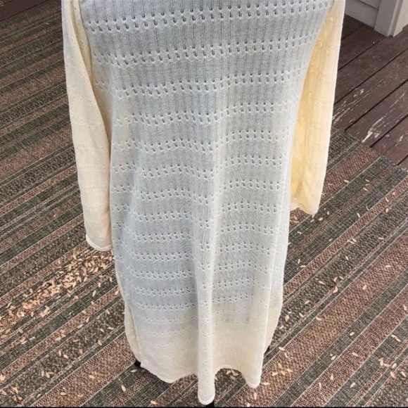 Macys cream GORG Sweater trenchcoat Layer or ware in the spring, plus pockets! - Picture 5 of 5